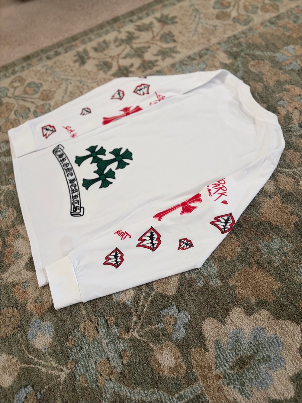 White Long-Sleeve Graphic Tee with Red Lip Motif